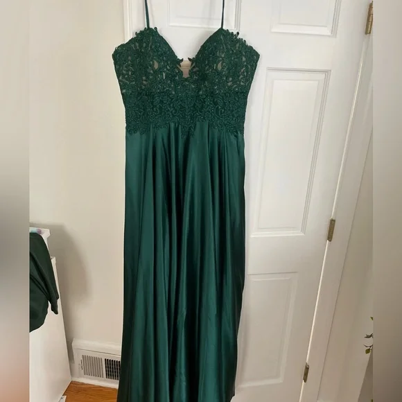 green emerald velvet dress Dark Emerald Scoop Neck Gown With Sequin Applique And Lace-Up Back main image 0